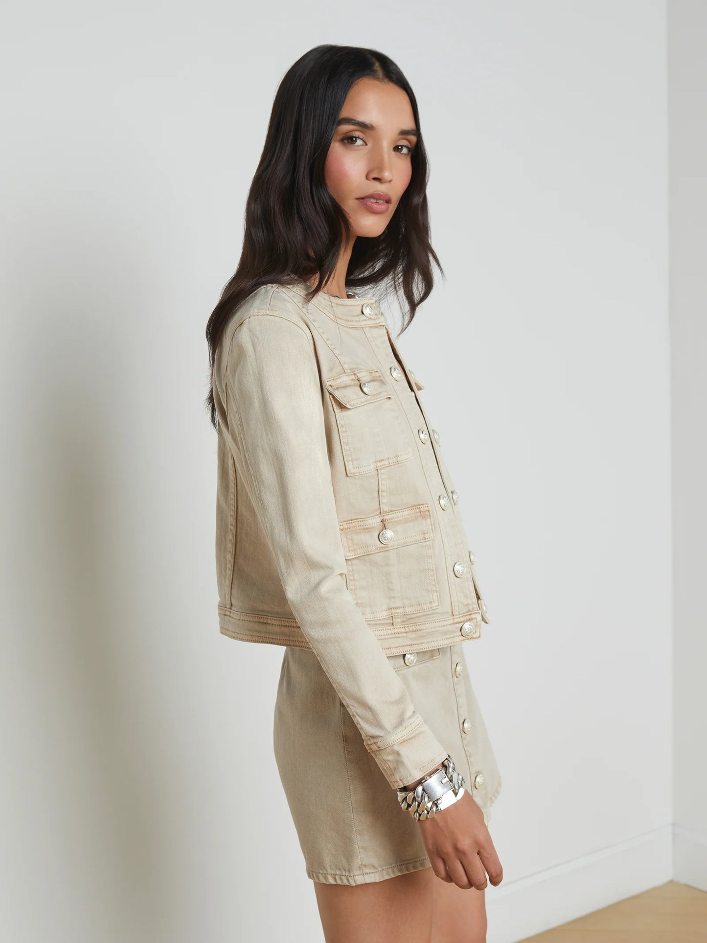 YARI COLLARLESS JACKET - BISCUIT