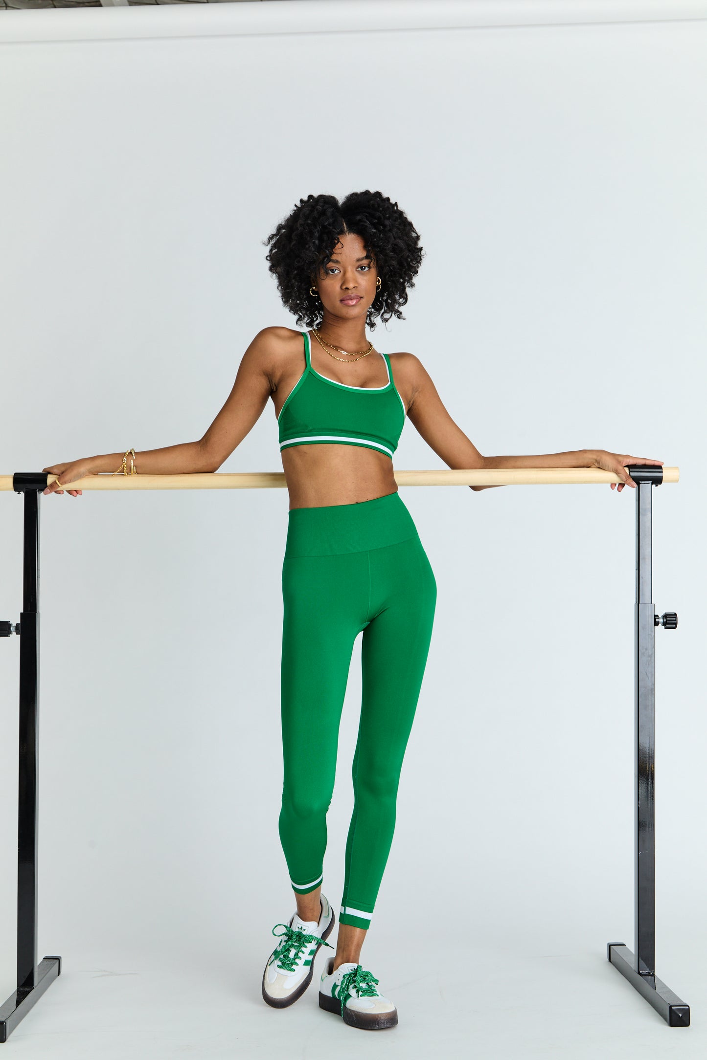 FORM SEAMLESS MIDI PANT - GREEN