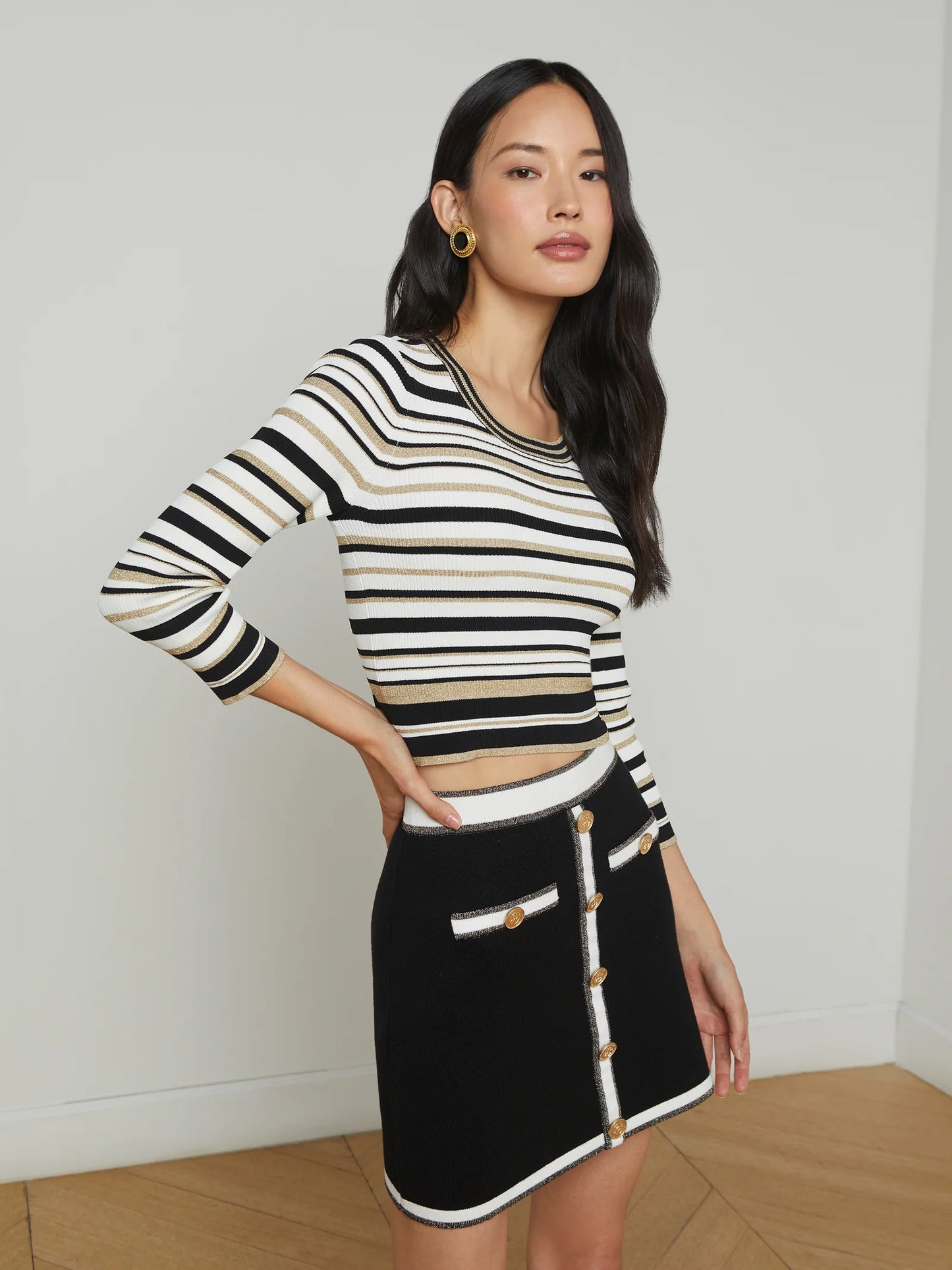 YUKIO STRIPED CROP CREW - WHITE/BLACK/GOLD STRIPE