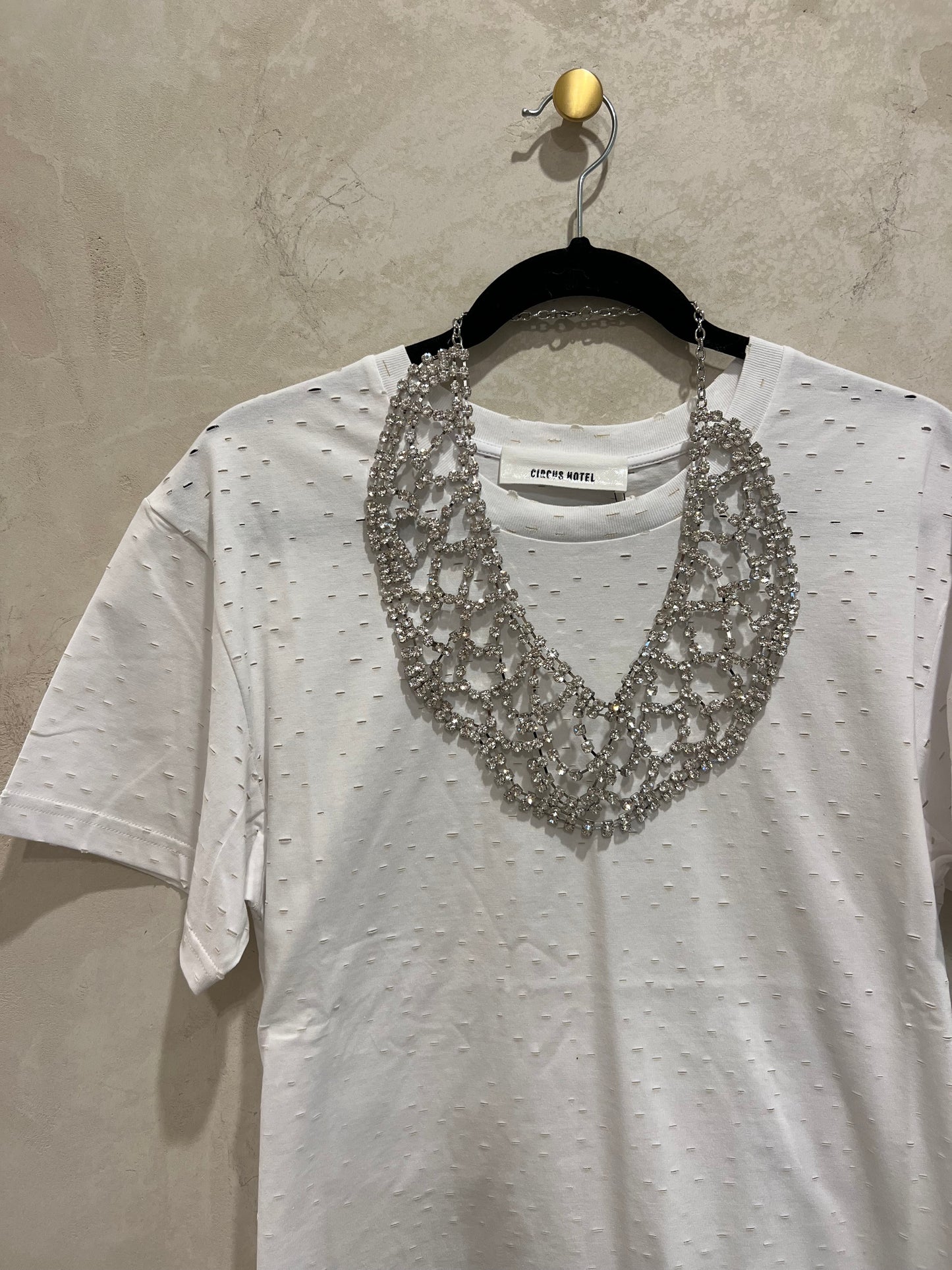 CLASSIC TEE W/ NECKLACE - BIANCO