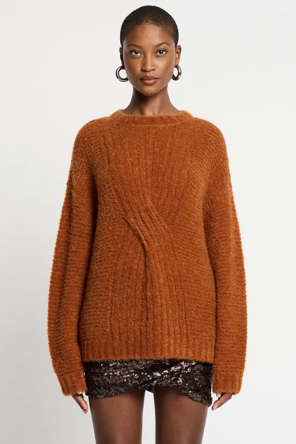 MEANDER CABLE KNIT JUMPER - RUST